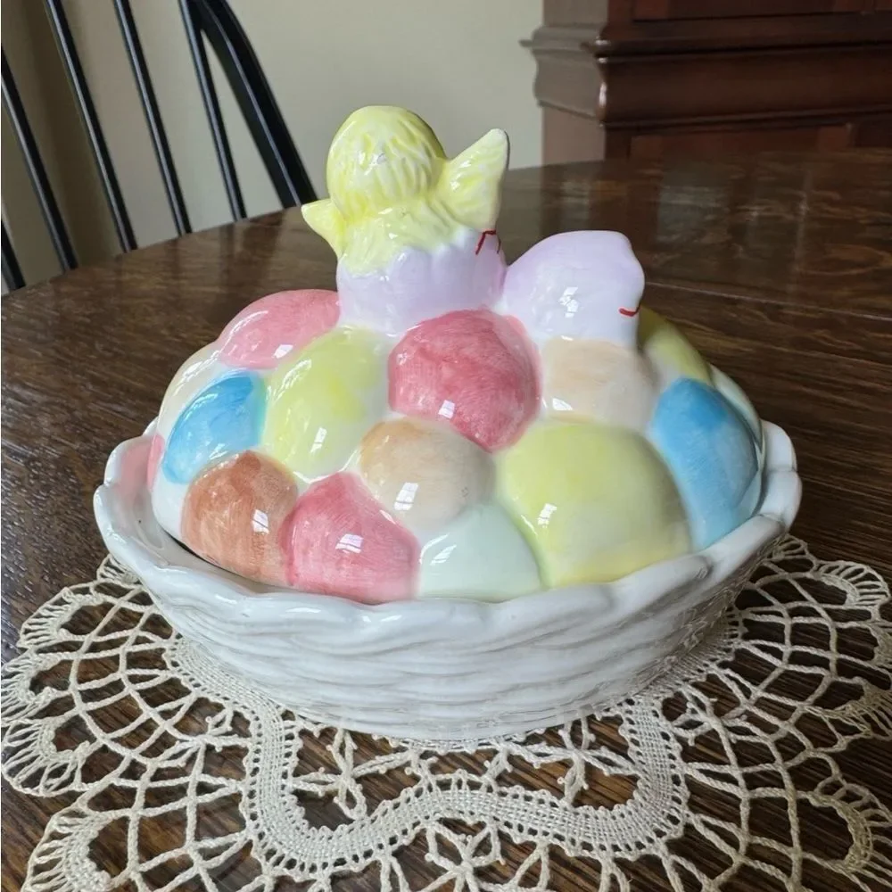 Vintage 1970’s, Oval Ceramic, Easter Eggs Basket, Covered Candy Bowl. G13